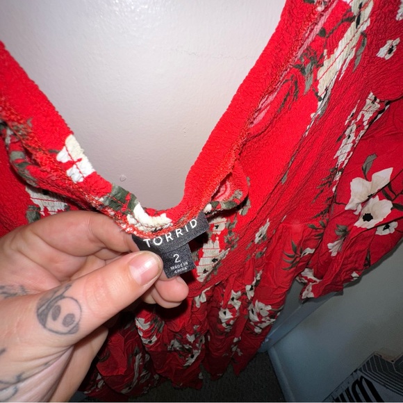 Off Shoulder Floral Dress - Picture 6 of 8